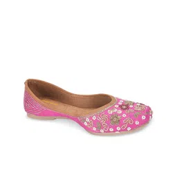 Anouk Women Embellished Ethnic Mojaris Flats-picture-16