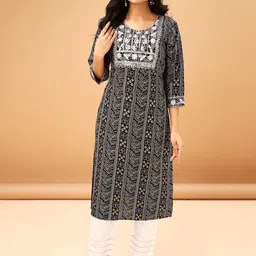 TRAHIMAM Women Bandhani Embroidered Regular Sequinned Kurta with Trousers-15