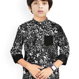 MADE IN THE SHADE Boys Geometric Printed Mandarin Collar Pure Cotton Kurta-32