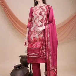 Emaira Women Printed Regular Kurta with Trousers & Dupatta-17