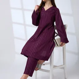 Globus Shimmer Woven Design Notched Lapel Bell Sleeves A-Line Kurta With Pants Fusion Set-picture-35