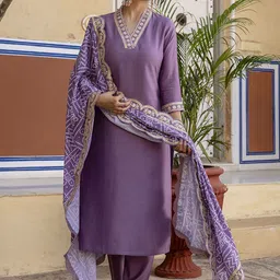 Navlik Women Embroidered Regular Sequinned Kurta with Trousers & With Dupatta image 5