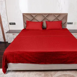 AJISH Red Striped 300 TC King Bedsheet with 2 Pillow Covers-image-37