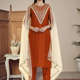 AVANSHEE Ethnic Motifs Yoke Design Sequinned Kurta with Trousers & Dupatta-10