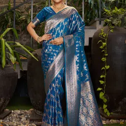 Varanga Woven Design Zari Silk Blend Banarasi Saree-image-67