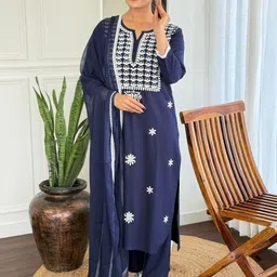 BESUCHER Women Floral Embroidered Regular Kurta with Trousers & Dupatta-picture-17