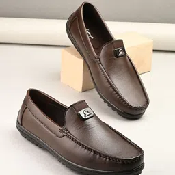 K Footlance Men Textured Round Toe Regular Loafers Shoes-image-46
