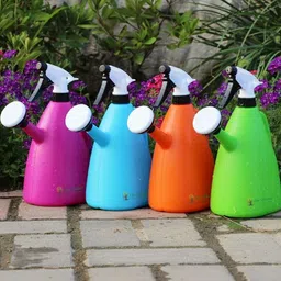 Go Hooked Dual Use 1 Litre Watering and Spray Bottle image 2