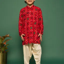 VASTRAMAY Boys Ethnic Motifs Printed Regular Kurta with Patiala-30
