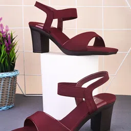 XE Looks Women Block Sandals-58