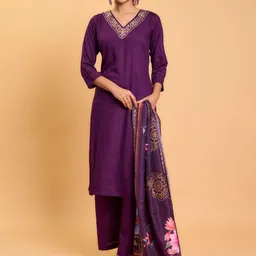 Shriyangan Women Embroidered Gotta Patti Regular Kurta & Trousers With Dupatta-48