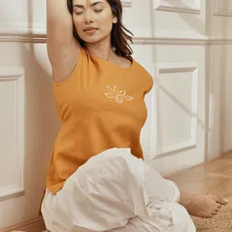 VASTRAMAY Embroidered Round Neck Top & Trousers Co-Ords Set-picture-37