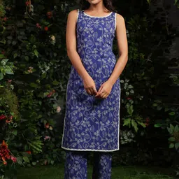 anayna Women Floral Printed Regular Pure Cotton Kurta with Trousers-image-13