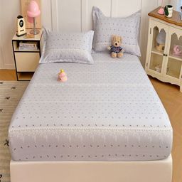 JC HOME Blue & White Floral 140 TC Fitted Queen Bedsheet with 2 Pillow Covers-1.50 m x 2 m-image-34