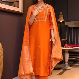 Aaghnya Floral Embroidered Notch Neck Thread Work Straight Kurta With Trousers & Dupatta-picture-50