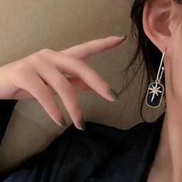 Arzonai Contemporary Half Hoop Earrings-image-89