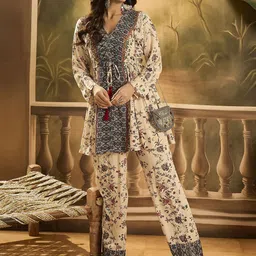 Sangria Floral Printed V-Neck Tunic & Trousers Co-Ord Set-image-41