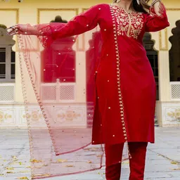 PATBRO Women Floral Embroidered Regular Sequinned Kurta with Trousers & With Dupatta-31