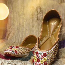 YASSIO Women Printed Ethnic Ballerinas with Bows Flats-image-12