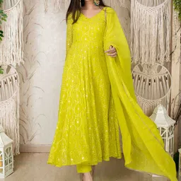 Label Shaurya Sanadhya Ethnic Motifs Embroidered Sequinned Kurta with Trousers & Dupatta image 2