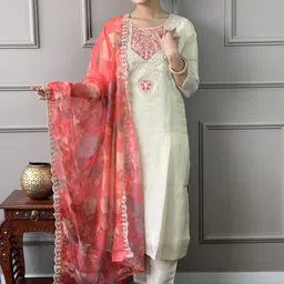 CANBIA Women Floral Embroidered Kurta with Trousers & Dupatta-11