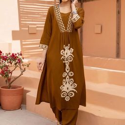 GoSriKi Women Floral Printed Regular Kurta with Palazzos-picture-37