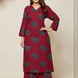 Skylee Pop Animal Printed V-Neck A-Line Kurta With Palazzos-picture-10