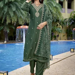 DIVASTRI Women Ethnic Motifs Embroidered Regular Sequinned Chanderi Silk Kurta with Trousers & With Dupatta-30