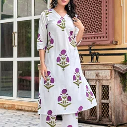 Kaftanize Women Floral Printed Regular Kurta with Trousers-image-98