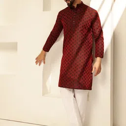 SOJANYA Men Regular Thread Work Kurta with Pyjamas image 4