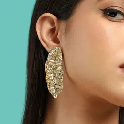 SOHI Gold-Plated Stone Studded Contemporary The Foglia Drop Earrings-17
