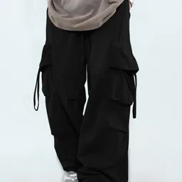Maniac Men Solid Black Cargo Pant-image-41