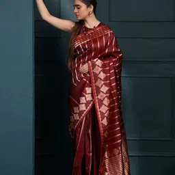 SHOP DROP Woven Design Zari Pure Silk Banarasi Saree-image-83
