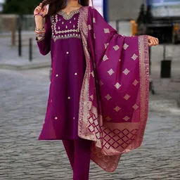 DIVASTRI Floral Embroidered Notch Neck Zari Straight Kurta With Trouser And Dupatta-image-70