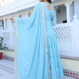 KALINI Women Layered Kurta with Pyjamas & With Dupatta image 3