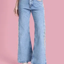 Bene Kleed Women Flared High-Rise Light Fade Jeans-image-43