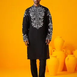 SOJANYA LUXE Floral Embroidered Sequinned Mandarin Collar Straight Kurta-image-60