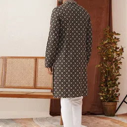 Jompers Men Embroidered Regular Sequinned Kurta with Pyjamas image 2