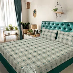 KLOTTHE Green & Beige Printed 300 TC King Bedsheet With 2 Pillow Covers - 2.50 x 2.25 m-image-73