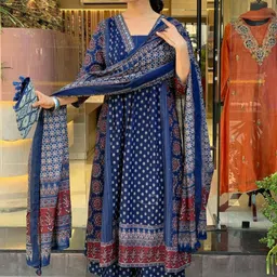 KERI PERRY Ethnic Motifs Printed Square Neck Anarkali Kurta With Palazzos & Dupatta-2