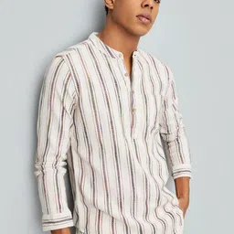 max Men Striped Flared Sleeves Thread Work Kurta-image-41