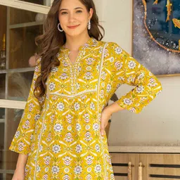DORIYA Women Floral Printed Pure Cotton Kurti-picture-42