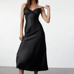 Trendyol Solid Sleeveless Maxi Nightdress-image-45