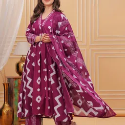 MANOJAVA Women Printed Regular Pure Cotton Kurta with Palazzos & With Dupatta image 5