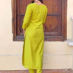 Siya Fashion Floral Yoke Design V-Neck Sequinned Cotton Silk Kurta With Trousers & Dupatta image 3