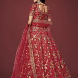 DIVASTRI Embroidered Sequinned Silk Semi-Stitched Lehenga & Unstitched Blouse With Dupatta image 5