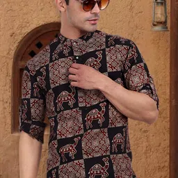 Tesmare Men Floral Printed Mirror Work Kurta-picture-27