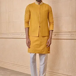 Tasva Men Self Design Kurta with Pyjama & Jacket-picture-44