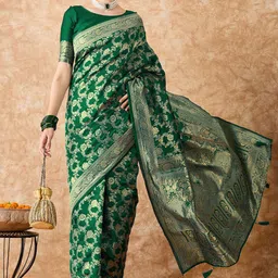 DEVATITHI Ethnic Motifs Zari Silk Blend Banarasi Saree-image-14