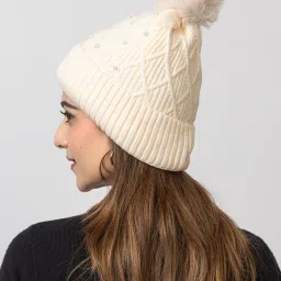 amoldo Self Design Beanie image 2